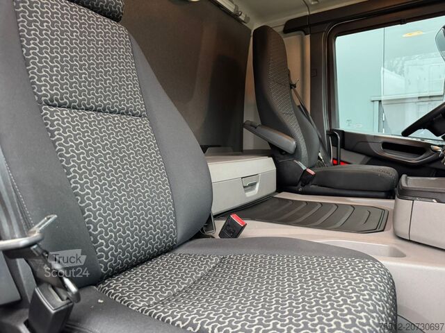 Koffer Scania P250 / 416.000..KM! / Tail Lift / TUV: 9-2026 /...
