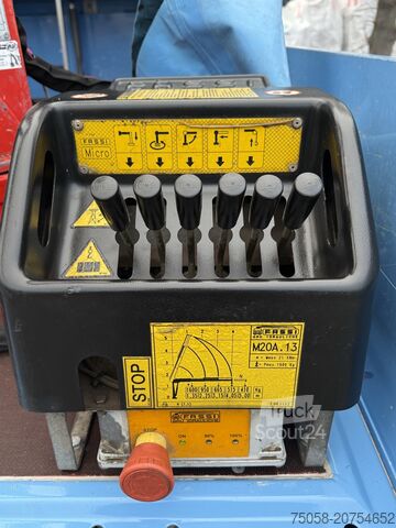 Mobilā celtņa kravas automašīna VW CRAFTER - 133TKm - DoKa - Fassi Micro 20