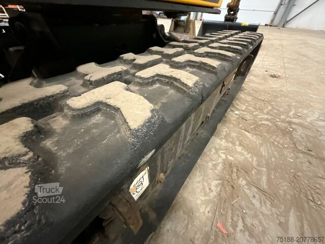 Mini bager JCB 16 C-1