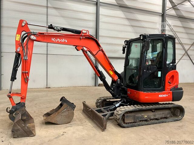 Mini-pelle Kubota KX 042-4
