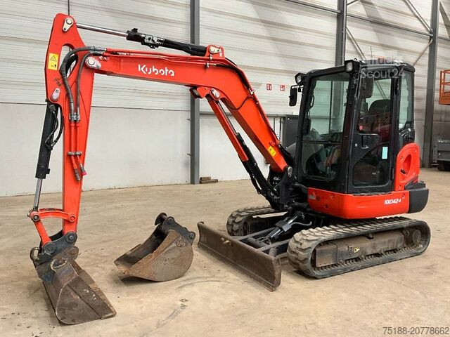 Mini-pelle Kubota KX 042-4