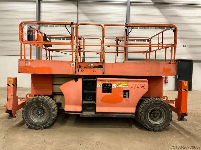 Škarjasto dvigalo JLG 3394 RT