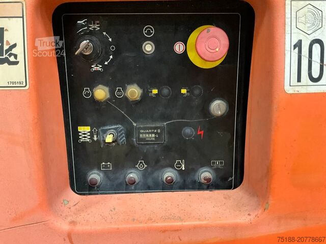 Škarjasto dvigalo JLG 3394 RT
