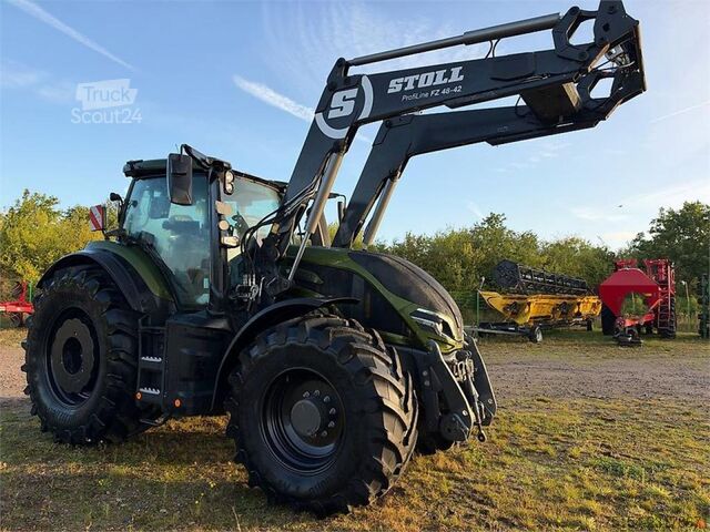  Valtra Q245