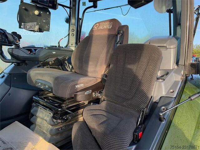  Valtra Q245