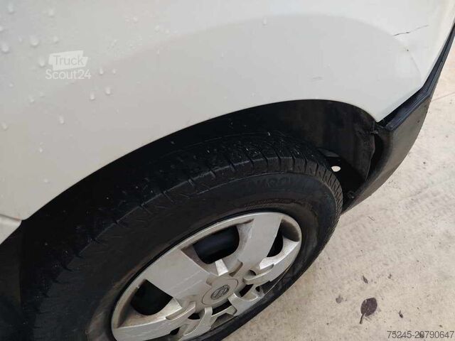 φορτηγό pick-up Nissan NV400 3.5 DCI 165 CV DOPPIA CABINA