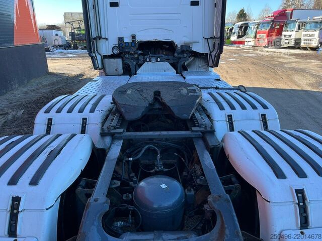 Standart traktör Scania R 620 6x2