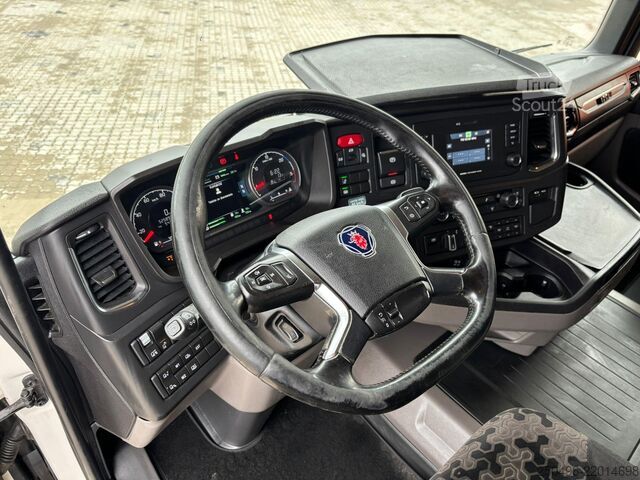 Стандартний трактор Scania R410 6x2