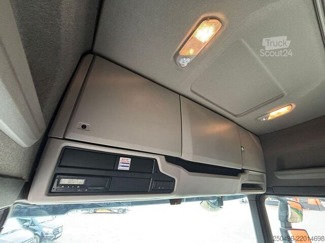 Стандартний трактор Scania R410 6x2