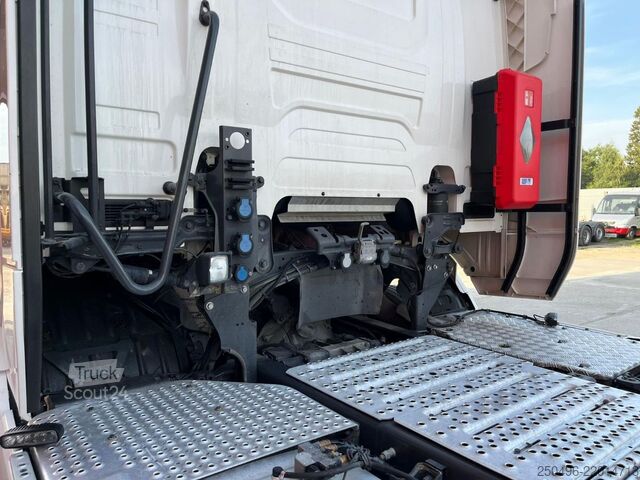 Standart traktör Scania R 580 6x4