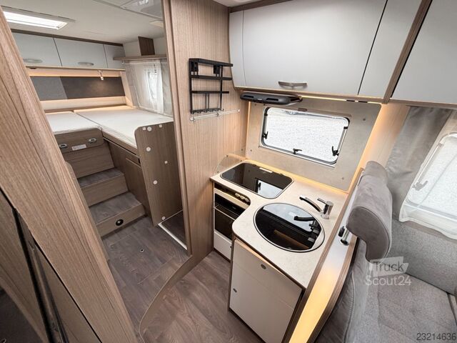Camping-car semi-intégré CARADO T 447+ *Einzelbetten-Automatik-1.Hand*