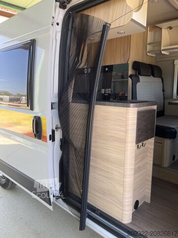 Caravana/autocaravana Fiat Weinsberg Carabus 600 K | 4 Posti Letto | Completamente Attrezzato