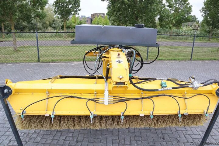 Varredora de rua Stark RSW 3000 S | SWEEPER | BRUSH | KEHRMASCHINE | W...