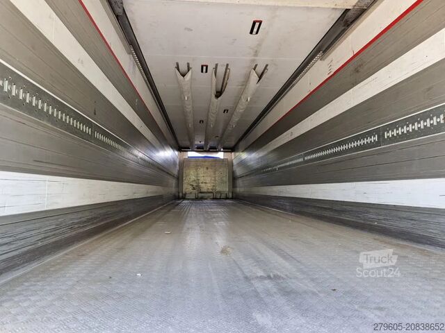 Suitcase Schmitz Cargobull SKO 24