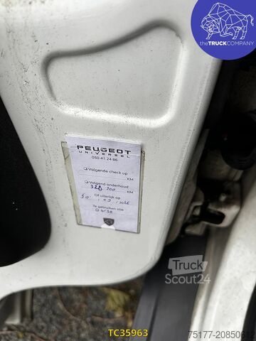 Suitcase Peugeot Boxer 2.0 HDI BOX + LIFT