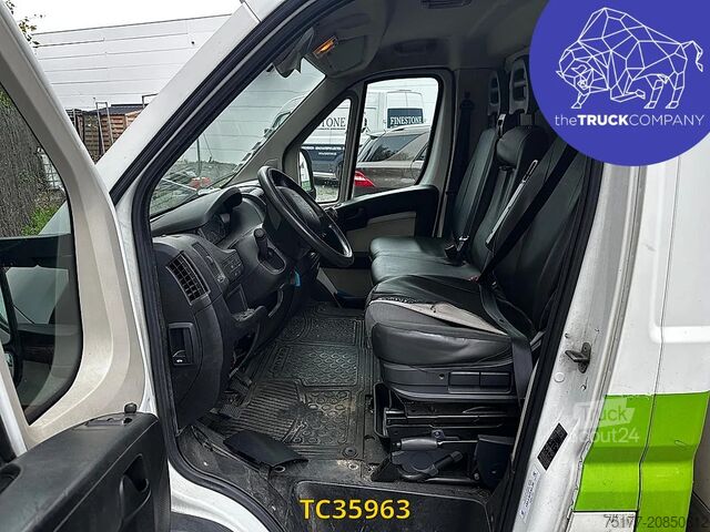 Suitcase Peugeot Boxer 2.0 HDI BOX + LIFT