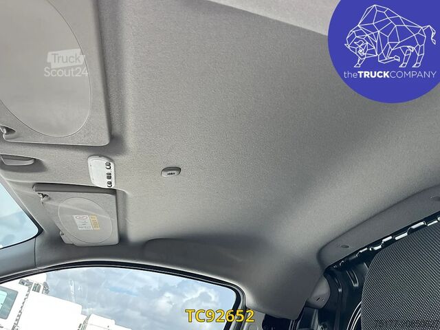 Lifting platform Nissan E-NV200 hoogtewerker nacelle