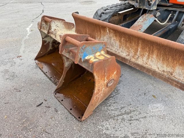 Excavator pe şenile KUBOTA KX 080-4 Schnellwechsler 3xLöffel