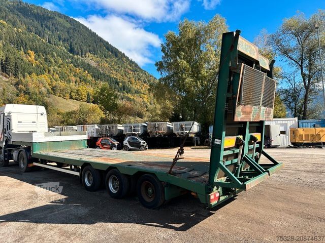 Tieflader-Sattelauflieger EMPL STUA 43/3L hydr. Rampen Nato Lenkachse