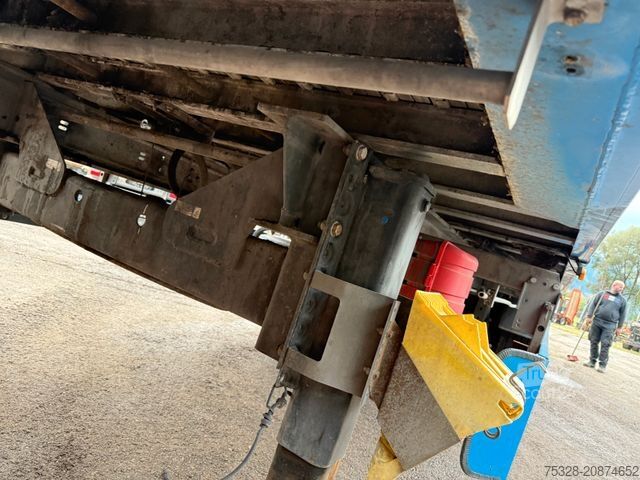 Walking floor semitrailer SCHWARZMÜLLER 3 Achs Schubboden Liftachse