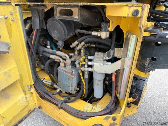 Single drum roller BOMAG BW 151 AC-4 Schneidrad