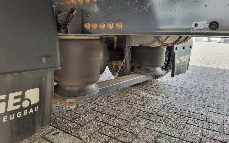 Sliding tarpaulin Renault D 240.12 - D SERIE EURO 6 SCHUIFZEIL + VANGMUIL...
