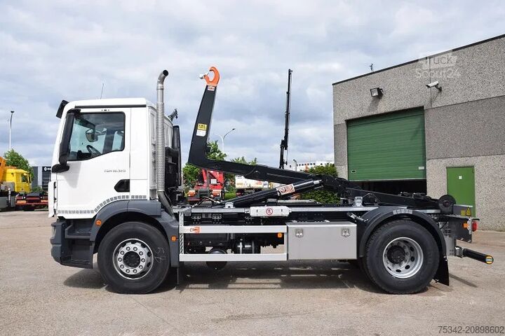 Hook arm system MAN TGM 18.320