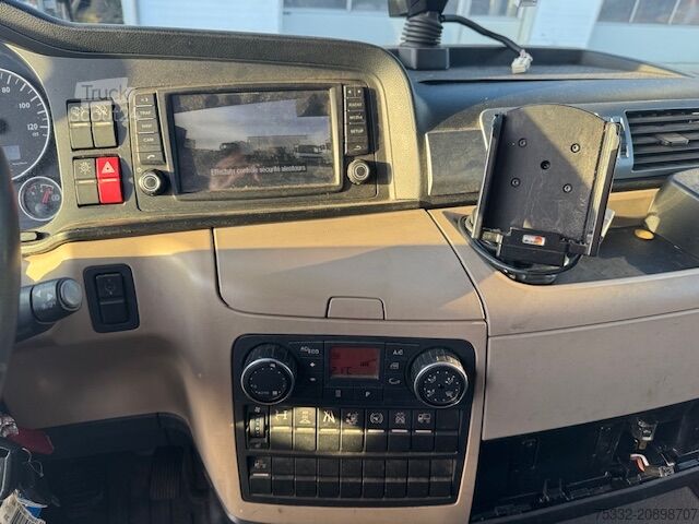 Box van MAN TGL 8.180 Wechselkoffer kurz 5,2 m Klima