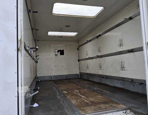 змінне шасі MAN TGL 8.180 Wechselkoffer kurz 5,2 m Klima