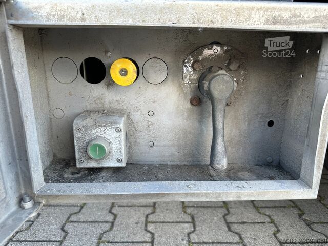 Nízký nakladač Broshuis 3ABSD Lowloader 3-axle / GVW: 53.000kg / Neck: ...