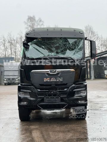 Standard dragbil MAN TGS 18.520 4x4 BL Retarder, Hydraulik *Unfall*