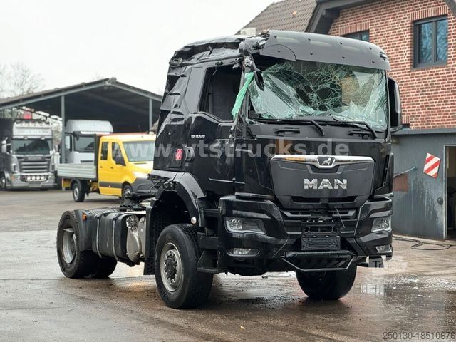 Standard dragbil MAN TGS 18.520 4x4 BL Retarder, Hydraulik *Unfall*