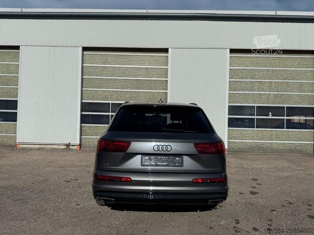 Пикап AUDI Q7 55 TFSI quattro tiptronic