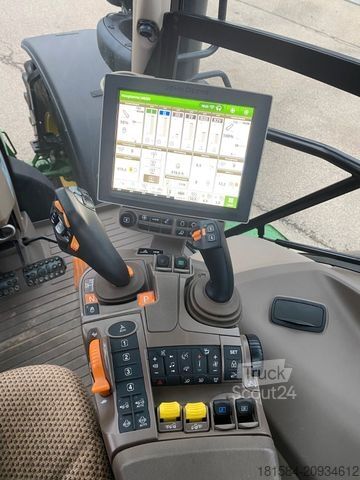 Трактор John Deere 6R 250