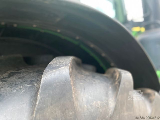 Трактор John Deere 6R 250