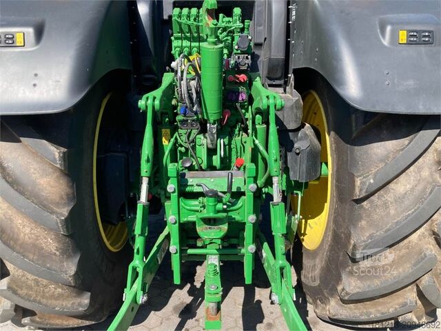 Máquina agrícola JOHN DEERE 6R215