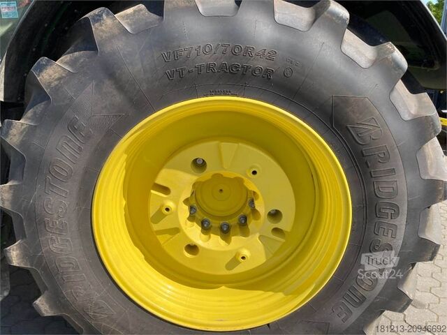 Máquina agrícola JOHN DEERE 6R215