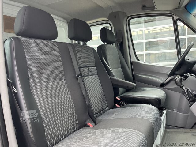 Mercedes-Benz Sprinter 513 2.2 CDI tipbil med flishuggeropbygning, flisvogn, omformer, anhængertræk  Mercedes-Benz Sprinter 513 2.2 CDI Kipper Snipperopbouw Snipp...