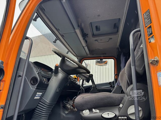 Torenkraan Mercedes-Benz Atego 1828 AK 4x4 Atego 1828 AK 4x4, Winterdienstausstattung, Kran Hiab 085-2, Funk