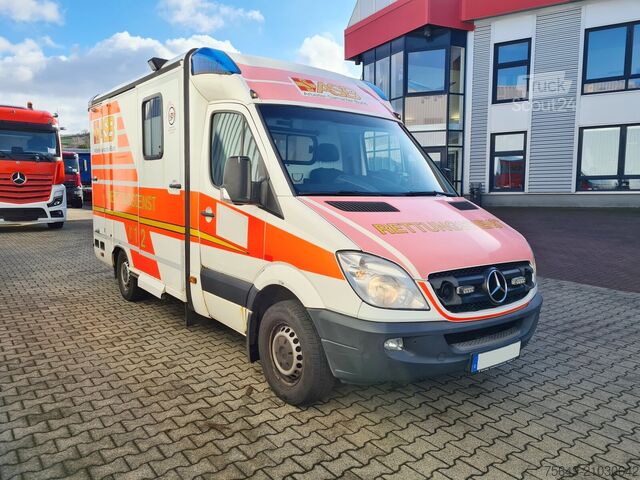 Bestelwagen Mercedes-Benz Sprinter 316 KA 4x2 Sprinter 316 KA 4x2, Rettungswagen