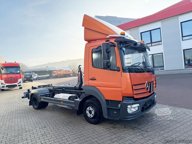 Camion porte-caissons Telehoist Mercedes-Benz Atego 824 L 4x2 Atego 824 L 4x2, Motorabtrieb, City-Abroller