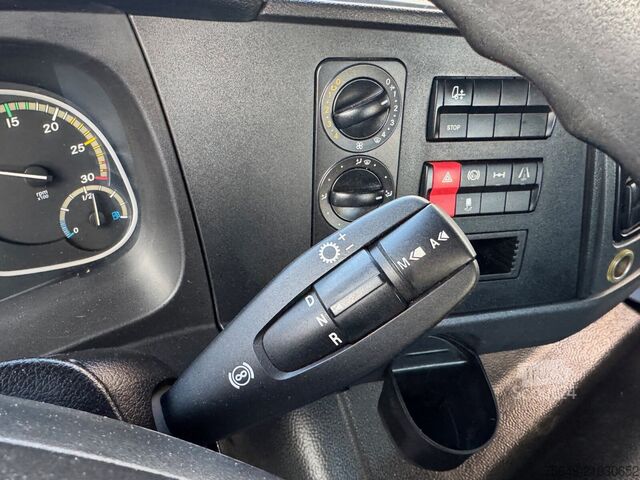 Camion porte-caissons Telehoist Mercedes-Benz Atego 824 L 4x2 Atego 824 L 4x2, Motorabtrieb, City-Abroller