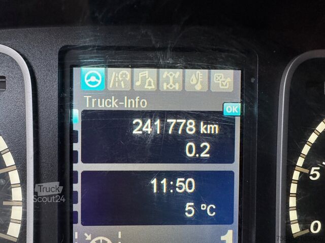 Бортовой грузовик Mercedes-Benz Atego 1530 L 4x2 Atego 1530 L 4x2 mit LBW Dhollandia