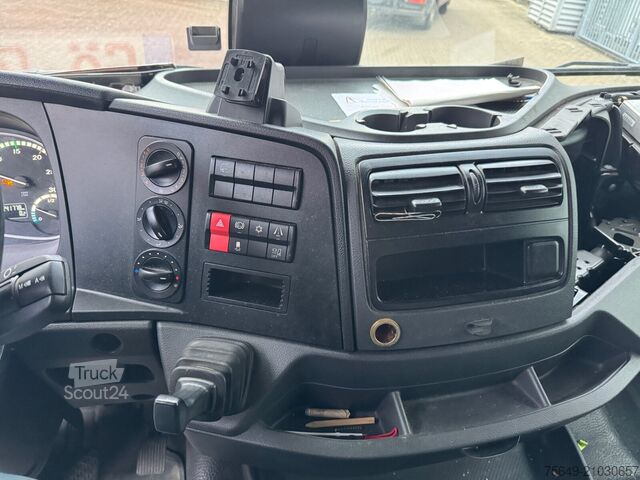 Vrachtauto met open laadbak Mercedes-Benz Atego 1530 L 4x2 Atego 1530 L 4x2 mit LBW Dhollandia