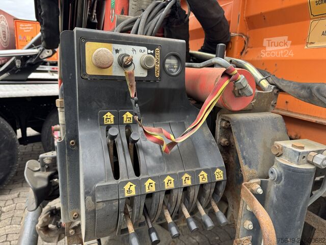 Grue à tour Mercedes-Benz Atego 1023 A 4x4 mit Unfallschaden! Atego 1023 A 4x4, Einzelbereifung, Heckkran Palfinger PK4501-B, Funk, UNFALLSCHADEN!