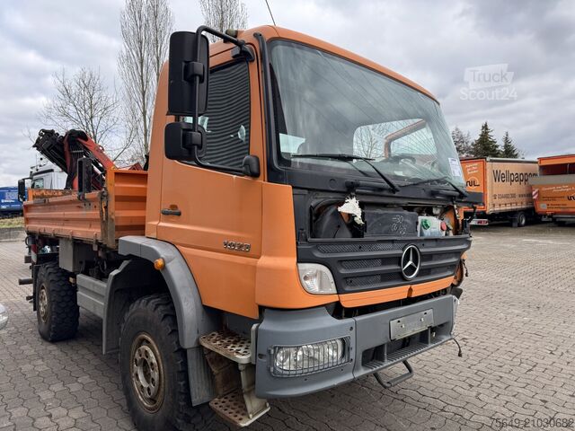 Grue à tour Mercedes-Benz Atego 1023 A 4x4 mit Unfallschaden! Atego 1023 A 4x4, Einzelbereifung, Heckkran Palfinger PK4501-B, Funk, UNFALLSCHADEN!