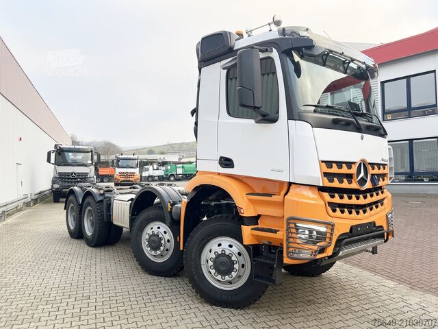 Camion-benne tricar Mercedes-Benz Arocs 4151 AK 8x8/4 Arocs 4151 AK 8x8/4, Grounder