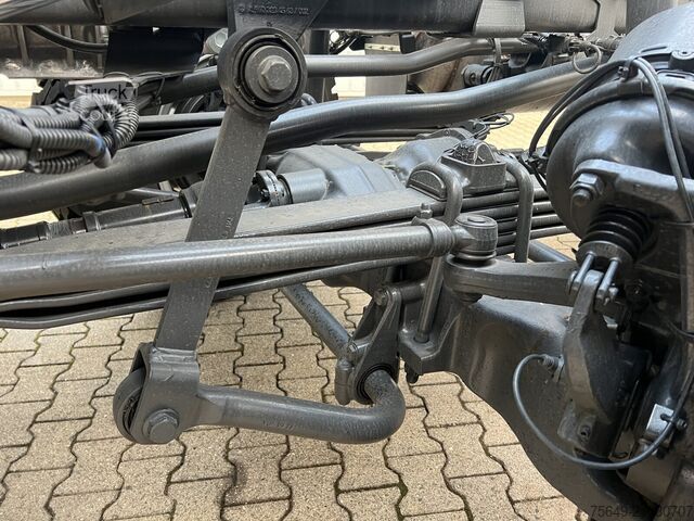 Camion-benne tricar Mercedes-Benz Arocs 4151 AK 8x8/4 Arocs 4151 AK 8x8/4, Grounder