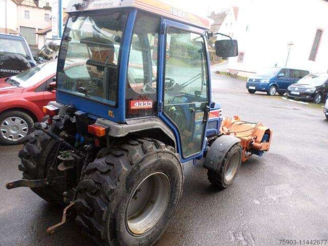 Sonstige ISEKI Traktor 4x4  4330 AHL   FH&FZ  &  Schneeschild