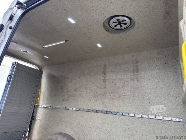 Panel van Volkswagen Crafter Kasten 35 2.0 TDI MR HD / Klimaanlage